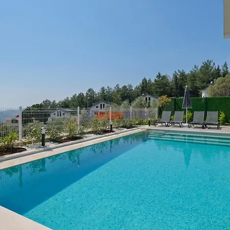 Ladin Villa
